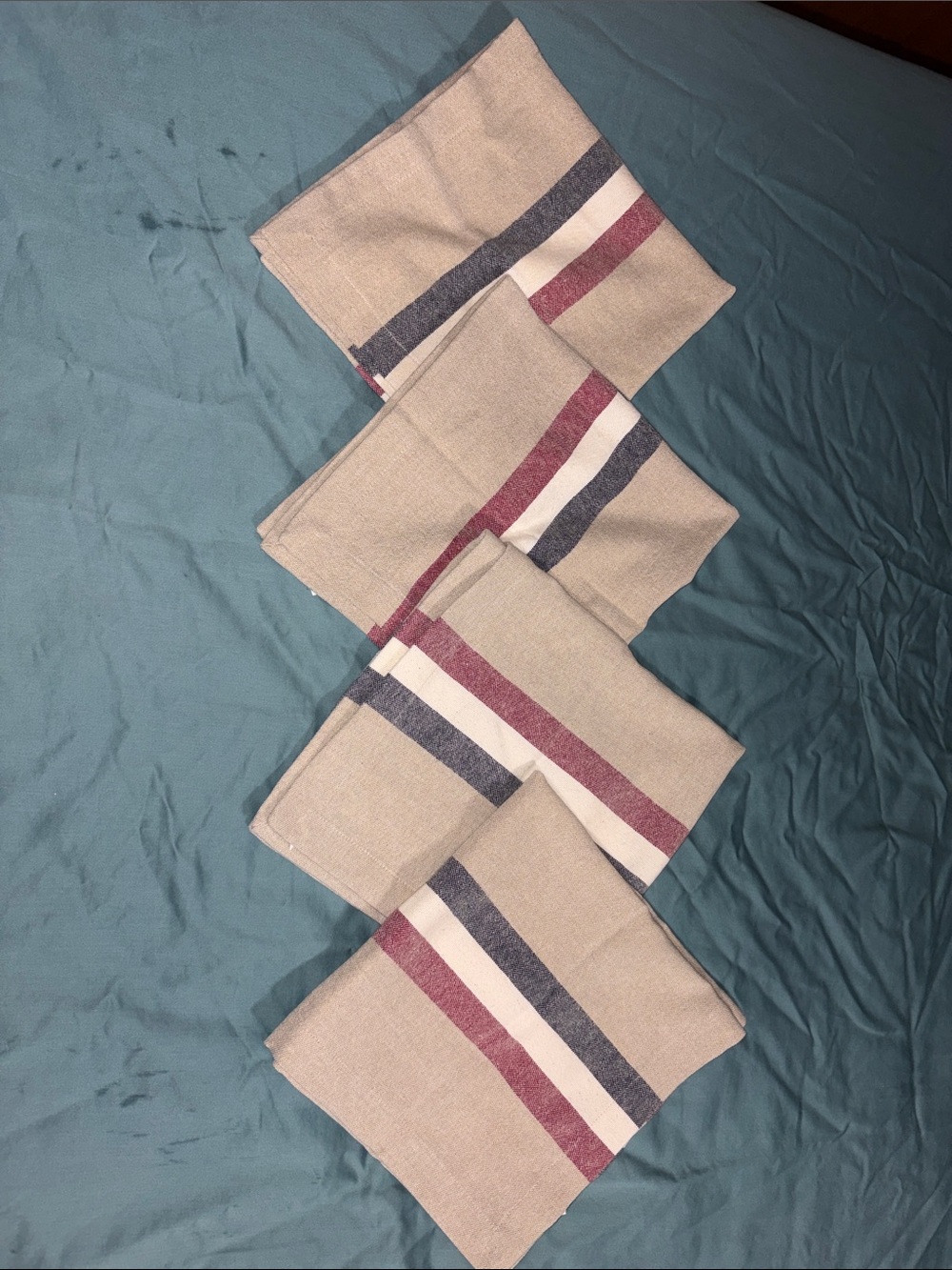 Nwot Pottery Barn Americana Stripe dinner Napkin